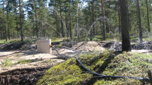 Konstgjort regn blir till grundvatten i Hangö. Konstgjort grundvatten i Hangö.