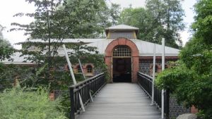 Nästa års utställning i Fiskars, Fiskars Village Art & Design Biennale, ska äga rum i Magasinet. Få se om museikortet gäller då? Magasinet i Fiskars.