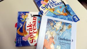 Skolan är viktig även på barnpsykiatriska avdelningen. Svenska lågstadie skolböcker.