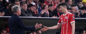 Heynckes litar på Lewandowski. Jupp Heynckes tackar Robert Lewandowski.