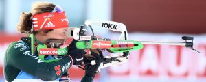 Dahlmeiers dag i Vinterstaden? Laura Dahlmeier skjuter vid vallen i Östersund.