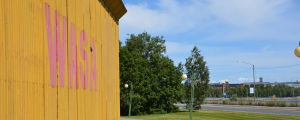 Från Wasalandia är det inte längre långt kvar till Vasa centrum Vägg med Wasalandia skrivet på sig.