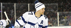Leo Komarov har spelat 342 NHL-matcher i Torontos färger. Leo Komarov spelar för Toronto.