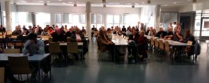 Förtroendevalda och föräldrar från S:t Karins deltog i diskussionen. Förtroendevalda och föräldrar från S:t Karins deltog i diskussionen om framtiden för Hovirinta skolfastighet.