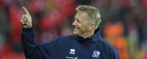 Heimir "tandläkaren" Hallgrimsson är omtyckt på Island. Heimir Hallgrimson tränar det isländska landslaget i fotboll.
