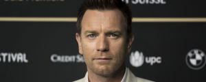 I något svagt ögonblick lär Ewan McGregor ha sagt att han gärna vill spela Obi-Wan Kenobi igen, ifall det blir en film om karaktären. McGregor spelade Obi-Wan i filmerna som utkom på 1990- och 2000-talet. Tidigare spelades samma roll av Alec Guinness. Ewan McGregor.