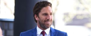 Henrik Lundqvist kommer från den alpina byn Åre. Henrik Lundqvist står i mål för New York Rangers i NHL.