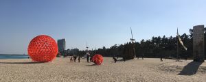 Gyengpo Beach är ett populärt mål för turister i Gangneung. Gyeongpo Beach är en populär strand i Gangneung.