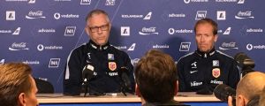 Meet the press med Lars Lagerbäck. Lars Lagerbäck mötte pressen i Reykjavik på torsdagen.