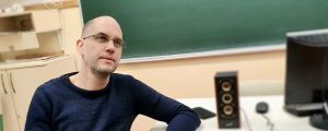 Viktor Tóth är fackets representant i den skola han jobbar - som vi inte får nämna vid namn. Viktor Tóth är fackets representant i den skola han jobbar - som vi inte får nämna vid namn.