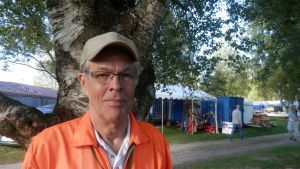 Dage Groop från arrangörsföreningen Dage Groop, ordförande för Jakobstadsnejdens veteranbilssällskap