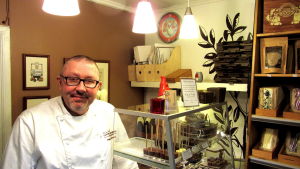 Peter Westerlund har fått jobba med sin chokladpassion i över tio års tid i Borgå. Chokladfabrikör