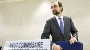 "Ingen amnesti för brott mot mänskligheten." FN:s människorättskommissionär Zeid Ra'ad al-Hussein varnar för eftergifter i fredssamtal om Syrien "Ingen amnesti för brott mot mänskligheten." FN:s mänskorättskommissionär Zeid Ra'ad al-Hussein varnar för eftergifter i fredssamtal om Syrien
