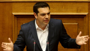 Greklands premiärminister Alexis Tsipras och hans parti Syriza har gjort många greker, bland annat restaurangägaren Kostas Chatziandreou, besvikna. Greklands premiärminister Alexis Tsipras talar till parlamentet på söndagen 22.5.2016