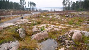 Utsikten från områdets högsta punkt är magnifik över Haikofjärden. Utsikt över Haikofjärden från Majberget