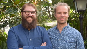 Josué Moreno och Otso Lähdeoja har komponerat ljudlandskapet och programmerat pulsen som styr ljudinstallationen. Otso Lähdeoja och Josué Moreno