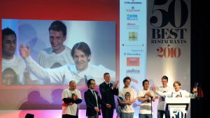 Danska Nomas anställda i London då Noma utsågs till världens bästa restaurang vid Pellegrino World Awards 26.4.2010 Danska Nomas anställda i London då Noma utsågs till världens bästa restaurang vid Pellegrino World Awards 26.4.2010