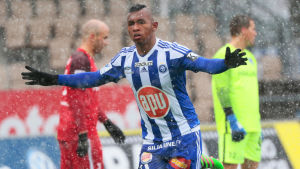 Alfredo Morelos placerade in säsongens fjärde mål mot FC Inter. Alfredo Morelos.