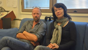 Erik Salvesen och Melinda Lönnberg Erik Salvesen och Melinda Lönnberg i Ekenässtudion.