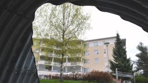 Servicehuset Linda är delvis Rolf Björkells förtjänst - och något han är stolt över. servicehuset linda i söderkulla sedd från en lättrafiktunnel