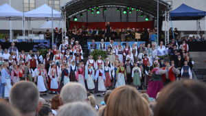 Europeaden har samlat 6500 folkdansare till Åbo.