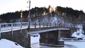 De nya turistbussarna ska inte få köra på gamla bron. gamla bron i borgå 10.02.17