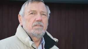 Leif Stenwall. Konstnären Leif Stenwall bor i Södra viken i Ekenäs och är med i arbetsgruppen för Södra viken.