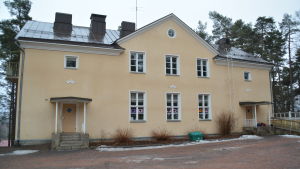 Pojo kyrkoby skola finns med på listan över skolor som föreslås läggas ner. Pojo kyrkoby skola.