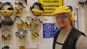 Joonas Honkimaa säger att det finns en fin känsla av gemenskap i Lappträsk. Uppsökande ungdomsarbetare Joonas Honkimaa.