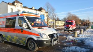 Räddningsverket larmades till platsen klockan 16.43. Ambulans och brandbil vid Ågatan i Borgå.