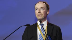 Jussi Halla-aho Sannfinländarnas nye ordförande Jussi Halla-aho vill bli utrikesminister.