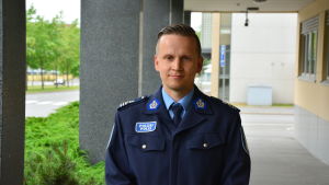 Kriminalkommissarie Mats Sjöholm. Mats Sjöholm, kriminalkommissarie vid Österbottens polisinrättning