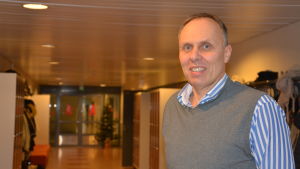 Ben Johansson, rektor vid Kimitoöns gymnasium, säger att coronaviruset eventuellt kan orsaka större problem eftersom det kan drabba fler än bara en person. Ben Johansson, rektor, Kimitoöns gymnasium, 4.12.2014