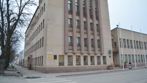 Hangö stad går inte på plus i år och gjorde det inte heller ifjol. Hangö stadshus