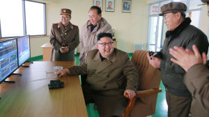 Kim Jong-Un sade att raketmotortestet var ett historiskt genombrott som kommer att kallas "revolutionen den 18 mars" Kim Jong-Un sade att raketmotortestet var ett historiskt genombrott som kommer att kallas "revolutionen den 18 mars"