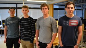 Johannes Grönqvist, Rasmus Johansson, Felix Malmberg och Axel Ray går på Inveons ICT-linje. johannes grönqvist, rasmus johansson, felix malmberg, axel ray vid inveon i borgå
