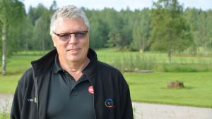 Esko Hällfors säger att folk inte längre har lika mycket tid för att spela golf som förr. Virvik golfs kontorschef Esko Hällfors.
