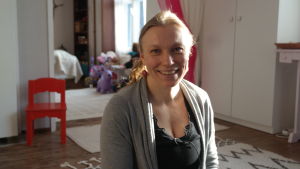 Marjo Paavola håller fortfarande dörren till marinbiologin öppen. Marjo Paavola i sitt hem i Pargas