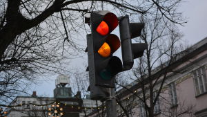 Att ha en mall för att förklara känsloutbrott är bra. Trafikljus fungerar som förklaring. Gult och rött trafikljus