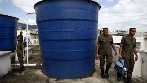 Armén har tagits till hjälp i kampen mot Aedes aegypti-myggan som sprider bland annat zikavirus Armén bekämpar Aedes aegypti-myggan
