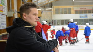 Christoffer Dahla är tränare för ParSport i Pargas. Christoffer Dahla, ParSports tränare, november 2015.