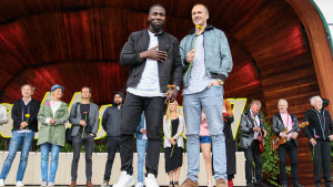 Johan Hirvi och Daniel Nzinga från Panetoz. Gruppen medverkar i det fjärde programmet, den 18.7. Johan Hirvi och Daniel Nzinga från Panetoz.