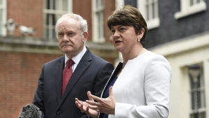 Det nordirländska lokalvalet utlöstes av att Sinn Féin-ledaren Martin McGuinnes avgick. Han såg valet som en folkomröstning om försteministern, unionisteldaren Arlene Foster Det nordirländska lokalvalet utlöstes av att Sinn Féin-ledaren Martin McGuinnes avgick. Han såg valet som en folkomröstning om försteministern, unionisteldaren Arlene Foster