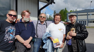 Rolf Gustafsson, Dag "Mocke" Lindholm, Roger Ek, Nisse Eriksson och Thomas Törnroos ser fram emot att uppträda på brandkårshuset i Borgå. Rolf Gustafsson, Dag "Mocke" Lindholm, Roger Ek, Nisse Eriksson och Thomas Törnroos ser fram emot att uppträda på brandkårshuset i Borgå.