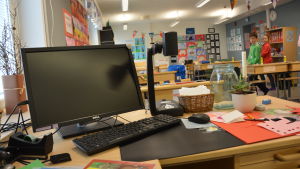 Lärare i Österby skola och Fiskarin koulu vädjade till stadens bildningsnämnd att få behålla sina datorer men de fick de inte. Dator i ett klassrum.