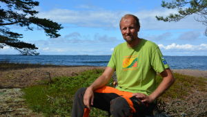 Esko Tainio vill förverkliga skötselplanen tidigt i sommar. Esko Tainio på Örö