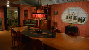 En typisk jugendinteriör har återskapats på museet. Interiör från jugendutställningen vid ekenäs museum