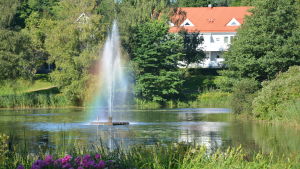 Springbrunnen i Pumpviken i Karis. Fontänen i Pumpviken i Karis var färggrann