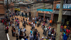 Caracas fredagen den 21 april 2017 Caracas fredagen den 21 april 2017 efter nattens demonstrationer och oroligheter.