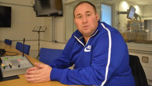 Mike Keeney har jobbat med ESC i några veckor. Mike Keeney är ny tränare för ESC:s fotbollslag i herrarnas division 2.